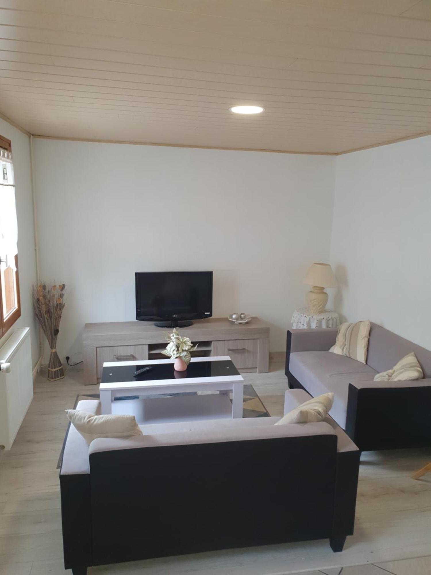 Gite Des Jardiniers Fumay 外观 照片